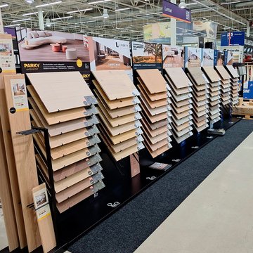 Lattiaosaston uudistus helpottaa myyntiä K-Rauta Kouvolassa