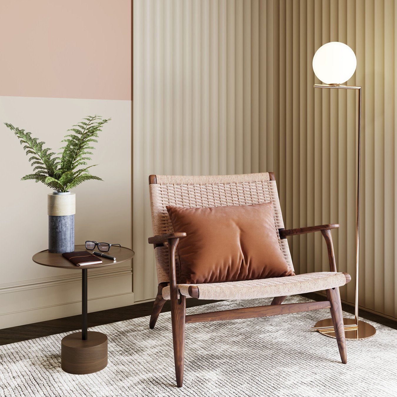 Sisustuskuva olohuoneen nurkasta, jossa jalkalamppu pyöreällä pallovalaisinosalla, nojatuoli, sekä sivupöytä jonka päällä pieni huonekasvi.