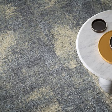 Milliken Comfortable Concrete 2.0 Urban Poetry TractionBack 50x50 cm